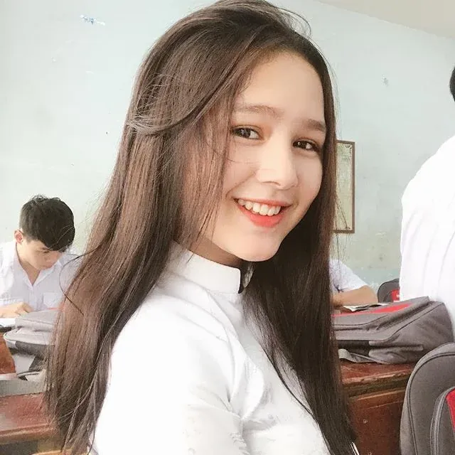 100+ ảnh gái đẹp việt nam áo dài đỏ rực rỡ nhất · ảnh 2